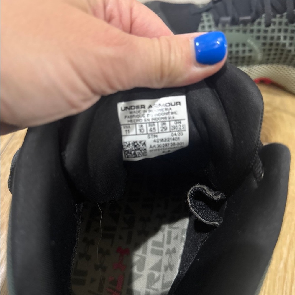 Under Armour Men's Black and Olive Green Performance Boots - Picture 3 of 5